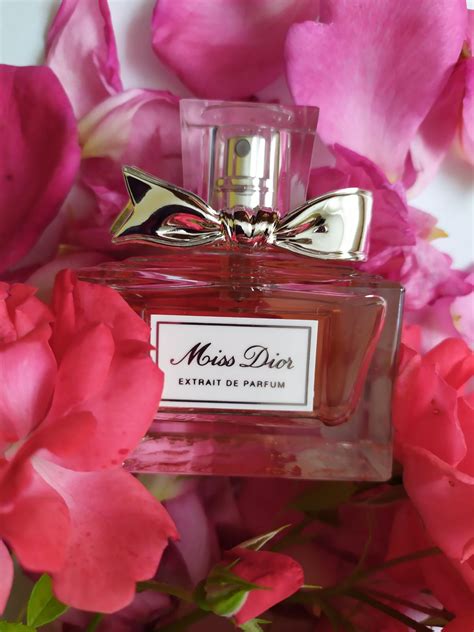 fragrance notes in miss dior|miss dior perfume scent description.